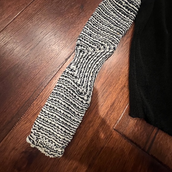 HELMUT LANG ASYMMETRICAL LONG SLEEVE SWEATER, SIZE SMALL , BLACK/WHITE - Picture 8 of 12